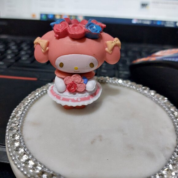 Cute My Melody Toy Figurine In a Pretty Dress - Picture 2 of 9